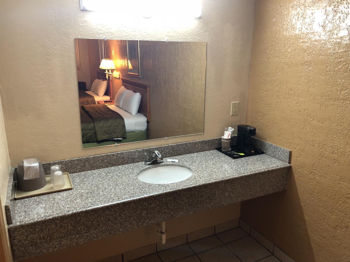 Deluxe Inn Lawton Kültér fotó